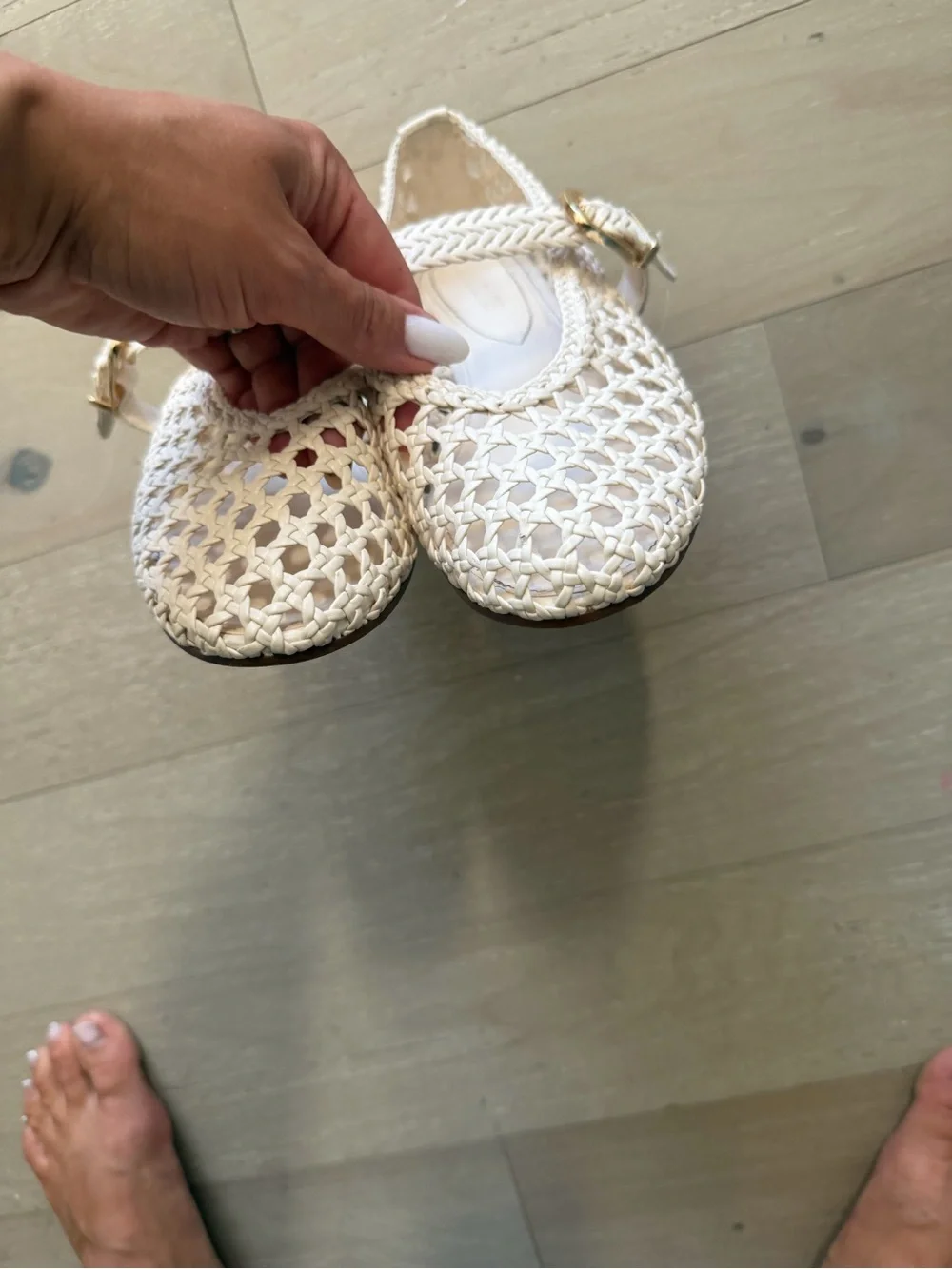 N/A elegant cream